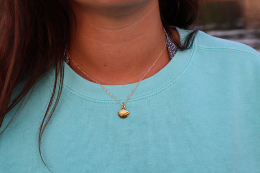 Daisy Gold Seashell Necklace